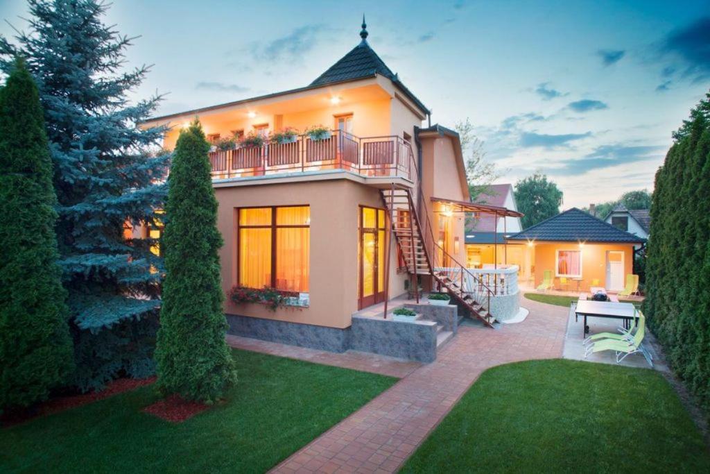 Apartamento Sunshine SH apartmanház Zamárdi Exterior foto
